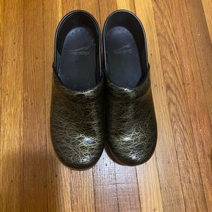 Dansko clogs. A great classic clog that’s comfortable for all day wear